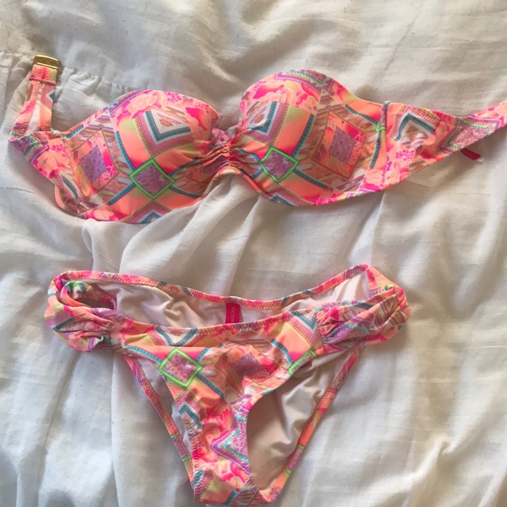 Victoria's Secret bikini set
